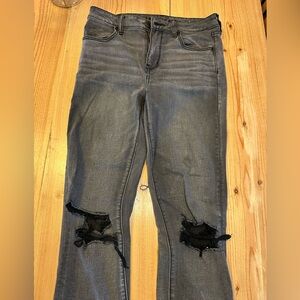 American Eagle skinny jeans with rips